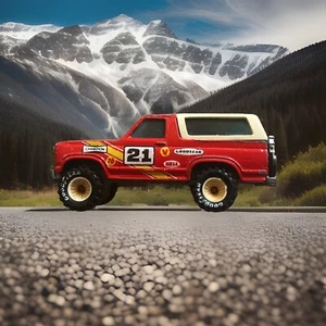 Vintage Hot Wheels 1980 Real Riders Red Ford Bronco #21 with motorcycle - Picture 1 of 10