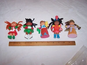 Cinco muñecas de plástico Cabbage Patch 1992 y 1994 OAA - Imagen 1 de 3