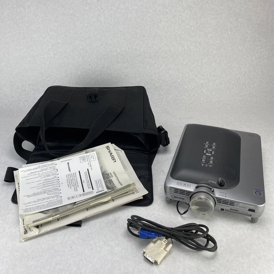 Sharp PG-M25X Notevision DLP Portable XGA Projector 1900 Lumens No Remote - Image 1 of 4