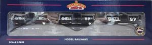 Bachmann 37-669 Set of 3 14t Tank Wagons in Shell BP Petroleum Products Livery - Picture 1 of 5