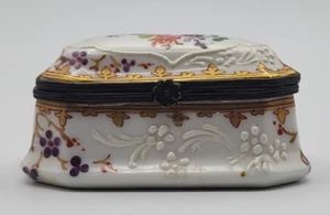 Samson Floral Design Trinket Box 3 1/4" Wide x 2" Deep x 1 1/2" Tall - Picture 1 of 11