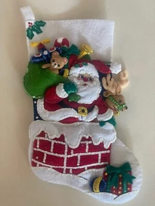 Vintage Bucilla "Down the Chimney" Perlen Weihnachtsstrumpf Santa Rentier Bär - Bild 1 von 8