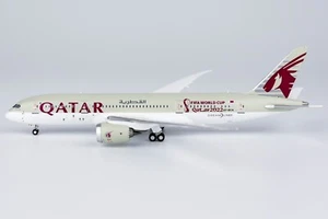 NG Model 1:400 Qatar Airways B787-800 Dreamliner 'FIFA World Cup 2022' A7-BCA - Bild 1 von 4