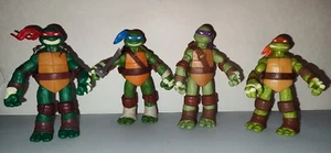 Konvolut (4) TMNT Figuren Raphael Michaelangelo Leonardo Donetello 2012 - Bild 1 von 6