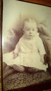 ANTIQUE   REALPHOTO 1890-1905s,."YOUNG BABY'S-PORTRAIT"on Studio  Card - Picture 1 of 3