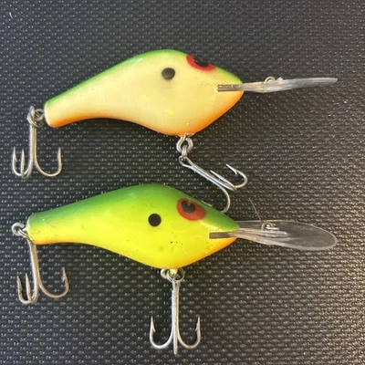 Vintage Poe’s 400 Crankbait Fishing lures Chartreuse, Green, Orange Belly Lot - Image 1 of 2