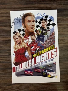 Poster film firmato TALLADEGA NIGHTS 11x17 con certificato di autenticità - cimeli autentici - Foto 1 di 3