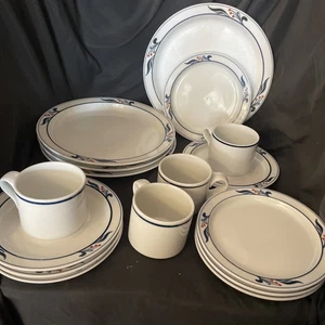 Vintage Dansk Bistro Maribo blaue Blätter rote Beeren STEINZEUG 16-teilig 4 Gedecke - Bild 1 von 8