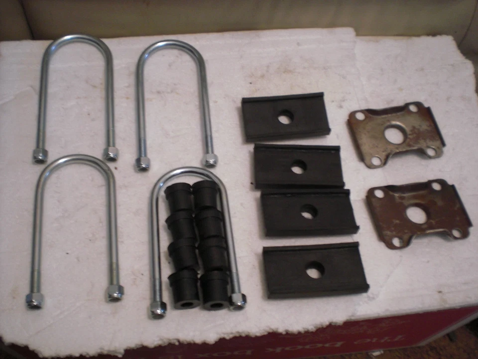 KIT DE MONTAJE DE RESORTE HOJA TRASERA 1964-1980 MG ENANO, 1964-69 AUSTIN HEALEY SPRITE Foto 1 de 1