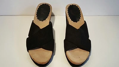 White Mountain Black Open Toe Slip On Wedge Clogs 8 1/2 M - Image 1 of 4