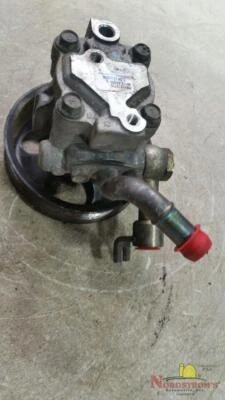 Bomba de dirección asistida Nissan Frontier 2009 Foto 1 de 4