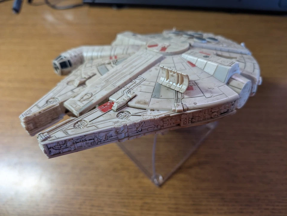 Altavoz Bluetooth Star Wars Millenium Falcon Bluetooth No Funciona Foto 1 de 4