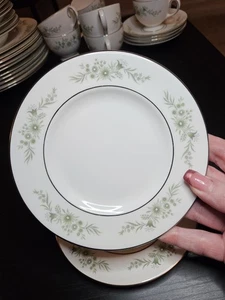 Wedgwood Westbury Bone China 6" Bread Butter Plates Set of 4 Green Floral... - Picture 1 of 5