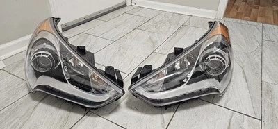 Faros halógenos Hyundai Veloster 2012-2017 con bombilla/s izquierda y derecha Foto 1 de 4