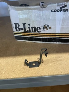 (100) B-Line Flexible Conduit / Cable-to-Stud Fastener - BX5 - Picture 1 of 2