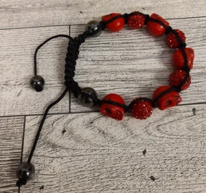 Pulsera Shamballa de Hematita Ajustable Negra Trenzada Calaveras Rojas Moda Para Hombre - Imagen 1 de 6