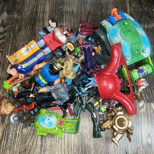 Lot of Broken Vintage Action Figure Parts & Accessories For Repairs