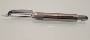 Le Creuset Stainless Steel Vegetable Peeler , 8 Inches, New No Box*READ* - Picture 1 of 8