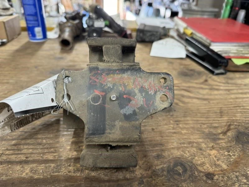 Nissan 720 1985 pick-up montaje de motor Z24 Foto 1 de 3