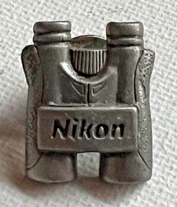 RARE PEWTER NIKON BINOCULARS TIE LAPEL PIN BADGE - Picture 1 of 3