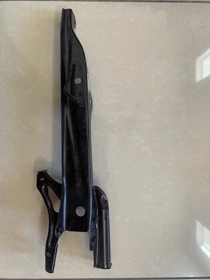 53208-16020 Hood Lock Support Sub-Assy  1983-1988 Toyota Tercel OEM 5320816020 Foto 1 de 3