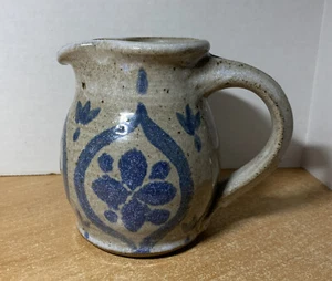 Jarra de Cerámica Pintada Azul Floral Pintada Azul Cerámica Artista Firmada - Imagen 1 de 9
