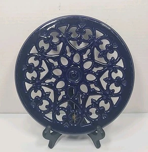 Staub Cast Iron Lilly Trivet 9" Dark Blue - Picture 1 of 7