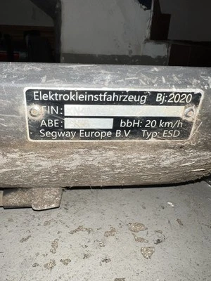 Segway Ninebot KickScooter E45D Elektroroller mit Straßenzulassung 20km/h 45km - Bild 1 von 4