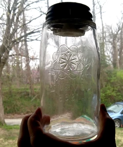 SNOWFLAKE TUDOR ROSE MASON'S PATENT 1858 QUART FRUIT JAR W/DISK IMMERSER LID - Picture 1 of 14