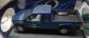 2004 GMC Canyon 1:18 Maisto - Picture 1 of 2