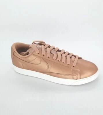 5128 Nike Womens Blazer Low LE Sneakers MTLC Red Bronze Size 7.5 US - Image 1 of 4