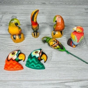 Vintage balsa wood carved painted parrots / birds / toucan figurines and magnets - Picture 1 of 9