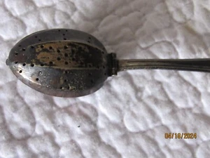 WM A ROGERS SILVERPLATE TEA STRAINER  EUC  5 1/5" - Picture 1 of 6