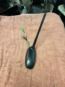 2017-2020 nissan rogue sport black roof mounted antenna OEM 2018 2019 - Picture 1 of 3