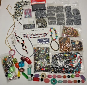 Gran lote mixto suelto CUENTAS vidrio PIEDRAS PULIDAS semilla MADERA Lucite, 4+ libras en total - Imagen 1 de 9