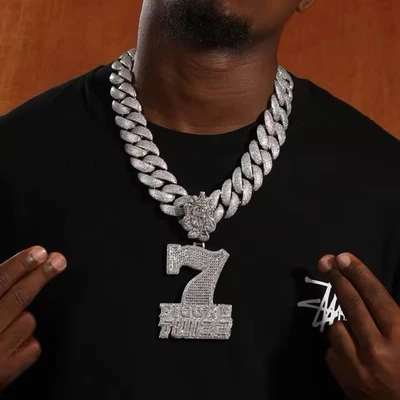 Collar colgante 5AAA+ CIRCONITA CÚBICA Hop Hip Ice Out 7 figuras Twizz corona chapado en oro real Foto 1 de 4