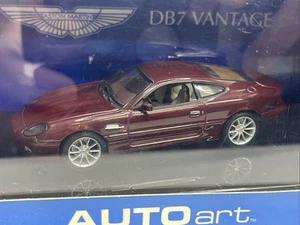 Modellino auto Auto Art Aston Martin DB7 scala 1/43 colore rosso con scatola - Foto 1 di 5