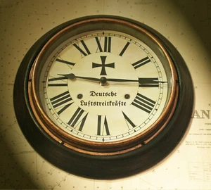 Deutsche Luftstreitkräfte WW1 German Flying Corps Replica Souvenir Wanduhr - Bild 1 von 1