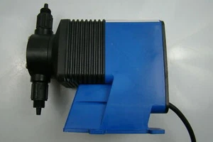 Wallace & Tiernan 115 Volt Premia 75 Solenoid Metering Pump LBC3SA-PTC1-XXX - Picture 1 of 10