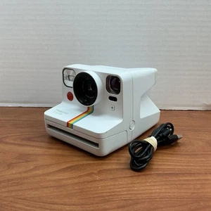 Polaroid Now + Plus Instant Camera Rechargeable White PRD009062 — Tested - Picture 1 of 4