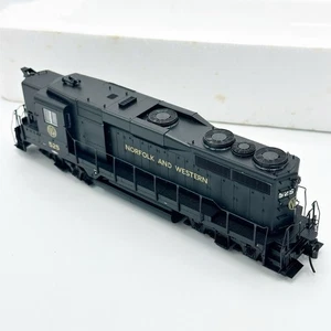Walthers Proto 2000 Limited Edition GP30 High Hood Locomotive DCC Train Hobby - Picture 1 of 10