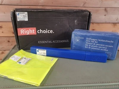 Genuine New Vauxhall Safety Accessories Pack VA0707404 — 第 1/4 张图片