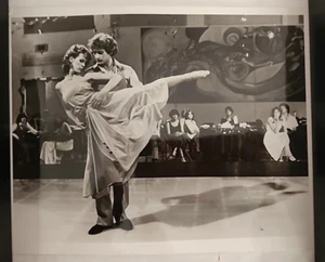 Original Vintage Studio SIZE 9"x7" Photo B&W "Prom Night" Jamie Lee Stevens 1981 - Picture 1 of 4