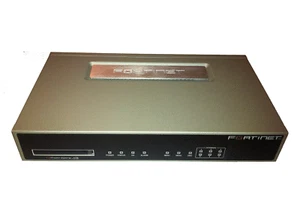 Fortinet FortiGate 60b Routeur Firewall VPN Antivirus - Sans chargeur - Photo 1/1
