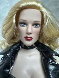Tonner TYLER 2009 DC STARS SDCC EXCLUSIVE BLACK CANARY DELUXE 17” DOLL  LE 200