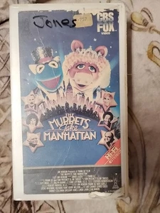 The Muppets Take Manhattan VHS Tape 1985 CBS Fox Release Puppets Movie Film Rare - Picture 1 of 11