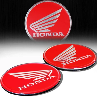 2x Metal 2-3/8" Aluminio Cepillado Ala Logo Insignia/Par Pegatinas Honda Rojo/Plateado Foto 1 de 3