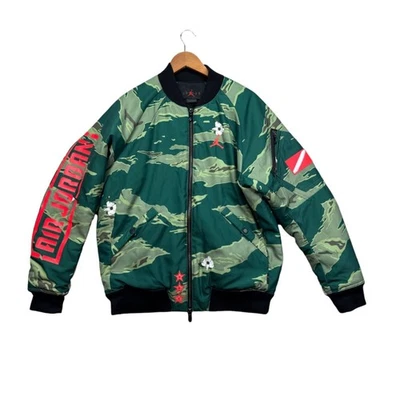 Chaqueta de invierno Nike Air Jordan ASW GFX City of Flight camuflada AT9005-010 para hombre M Foto 1 de 4
