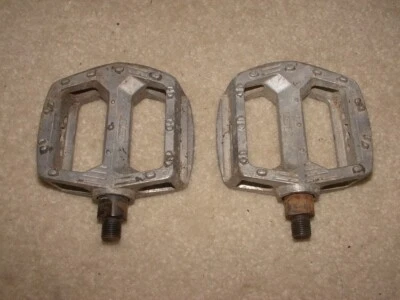 VTG GT platform pedals ½” shaft aluminum bmx freestyle for repair bike parts - Image 1 of 4