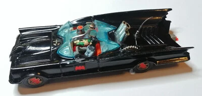 CORGI TOYS art.267 Batmobile 1a serie 1966 made in Britain. - Immagine 1 di 4